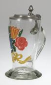 Biedermeier-Hochzeitskrug, Sachsen, farbloses Glas mit polychromer Blumenbemalung,ausladender