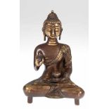 "Buddha", Bronze, Figur im Lotossitz in Abhaya Mudra, braun patiniert, H. 18 cm