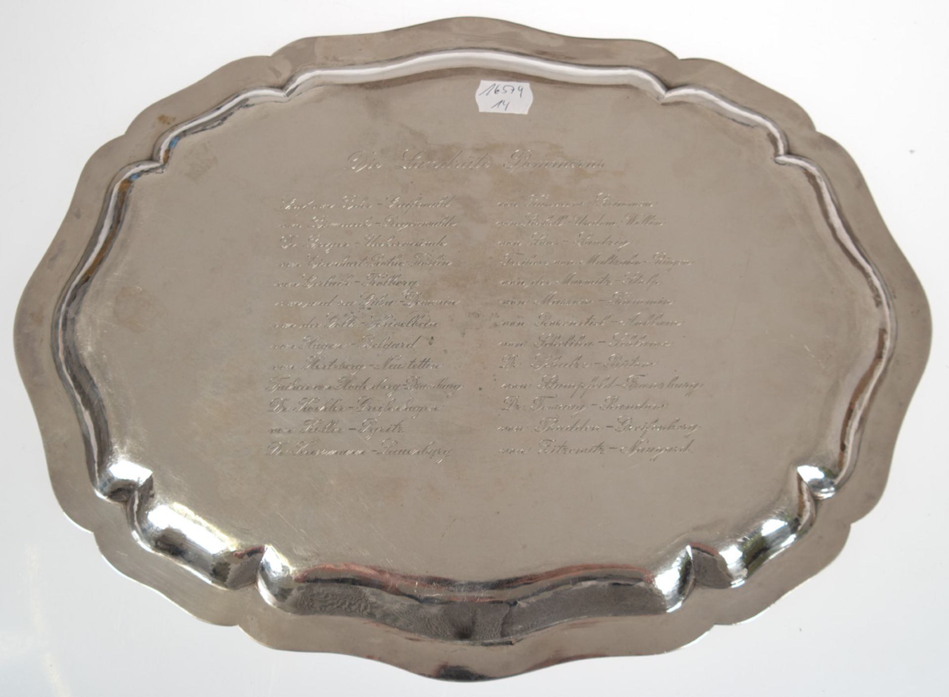 Tablett, 800er Silber, dat. 1919, rücks. Gravur mit den Namen der 26 Landräte Pommerns,u.a. Graf - Bild 2 aus 3