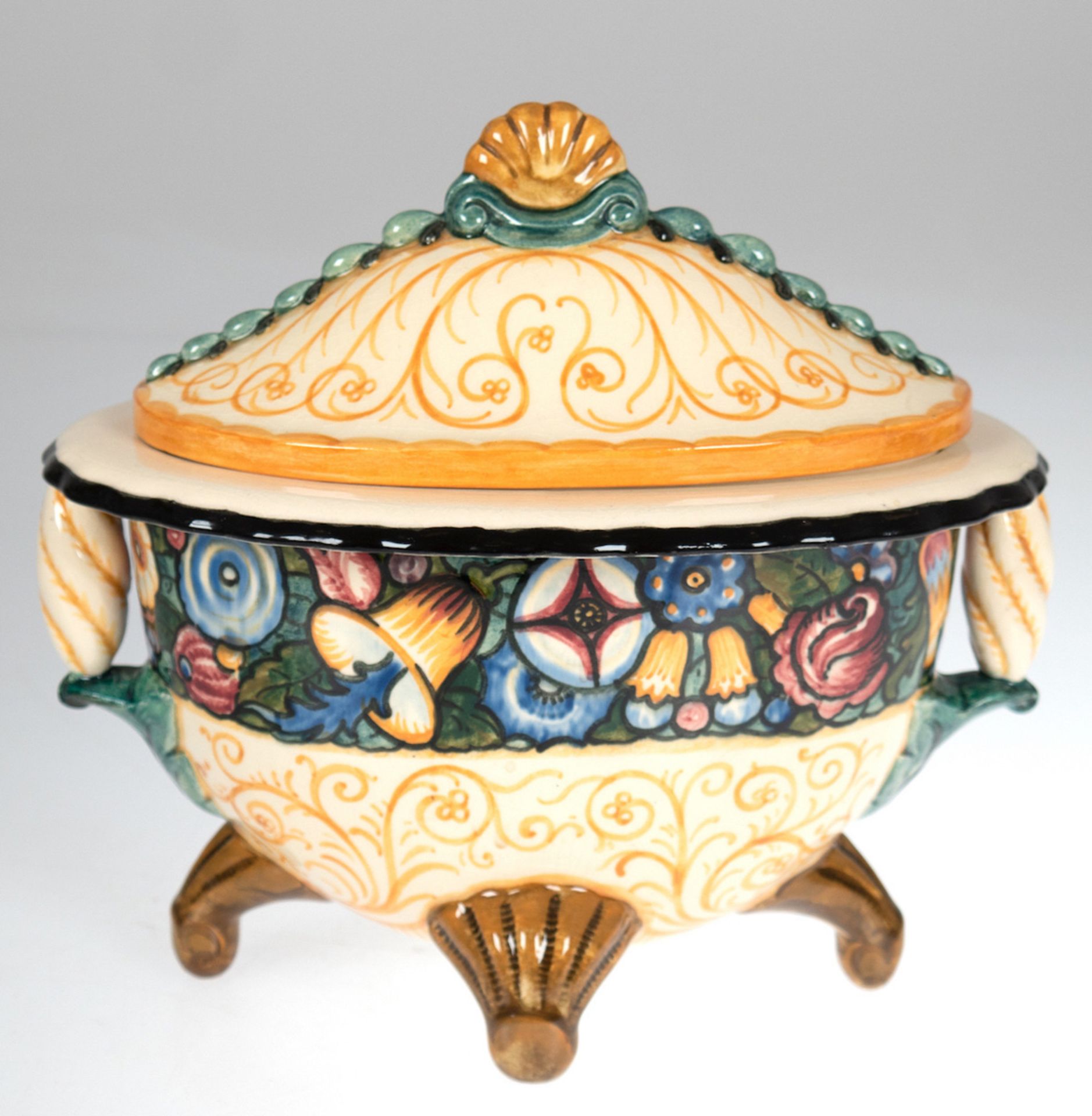 Deckelschale, Karlsruher Keramik, gemarkt, Entw. Alfred Kusche, Modell-Nr. 1440, ovaleForm mit