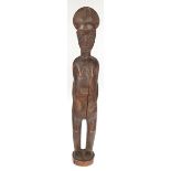 Afrikanische Skulptur "Frau", gilt als Ahnenfigur, die einem Dorf Glück bringen soll,Holz,