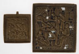 2 Reiseikonen, Rußland 19. Jh., Bronze, reliefierte, sakrale Darstellungen, 1x Reste