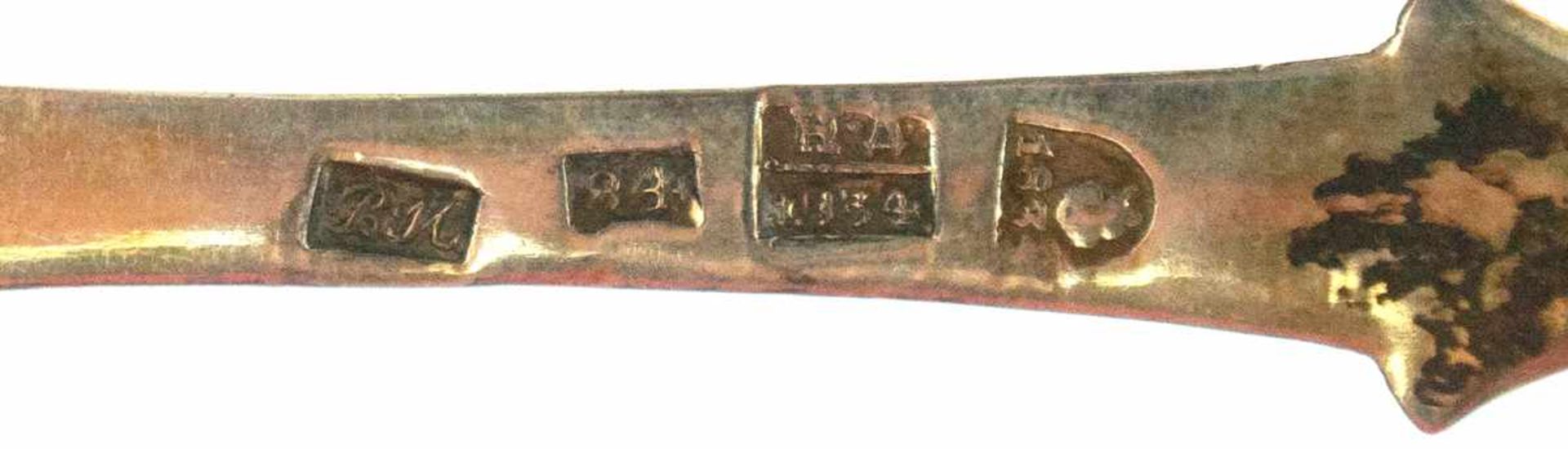 2 Löffel, Moskau 1833/34, 84 Zol. Silber, punziert, ca. 76 g, vergoldet, Niellodekor,Spatenform, - Image 3 of 3