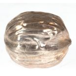 Pillendose in Form einer Walnuß, 925er Silber, punziert, ca. 15 g, L. 3,2 cm