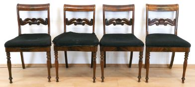 4 Biedermeier-Sühle, Mahagoni, furniert, Fadenintarsien, gepolsterter Sitz, Rückenlehnemit