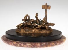 "Rennbahn Bad Doberan", Darstellung von 3 reitenden Jockeys auf der Rennbahn, Bronze, aufSchild