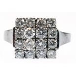 Brillant-Ring, 585er WG, mit 12 Vollschliffbrillanten, ca. 0,12 ct., im gestuften