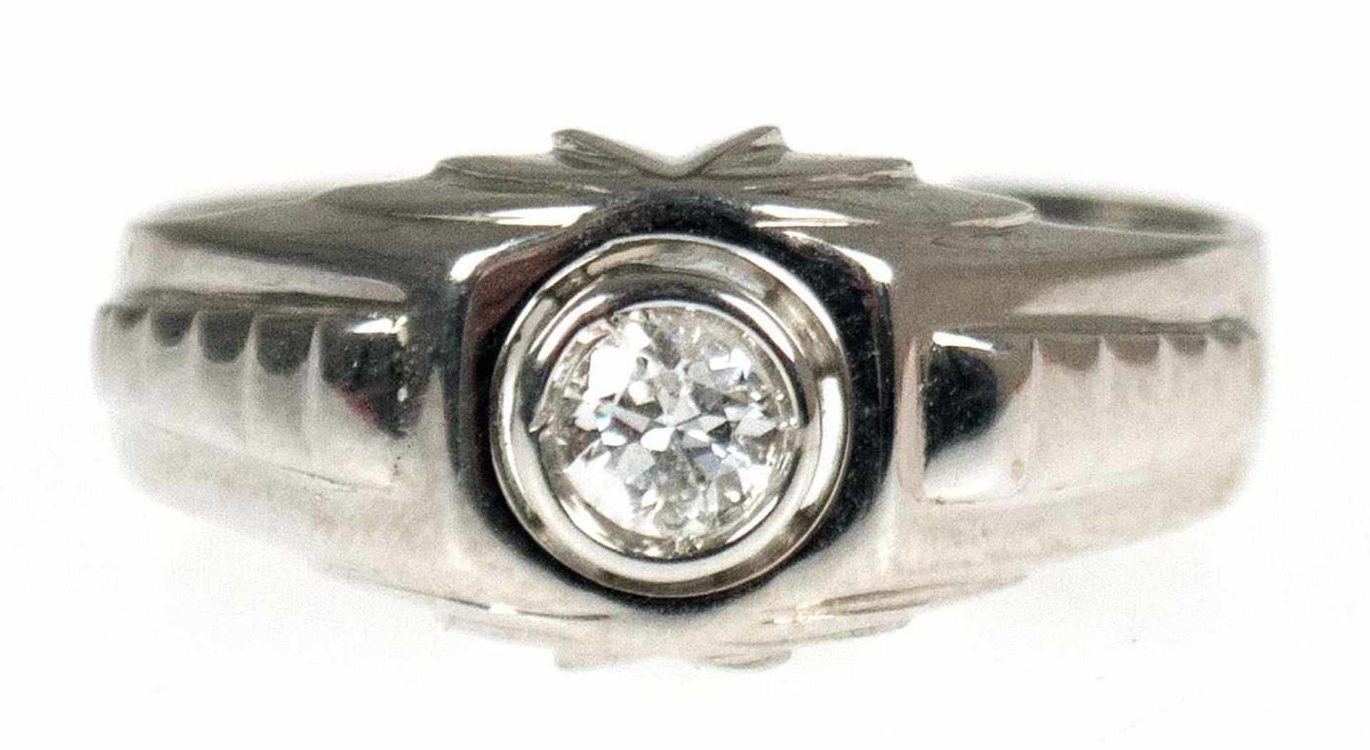 Ring, um ca.1930, 585er WG geprüft, 1 Brillant ca. 0,23 ct., RG 55, Innendurchmesser 17,5 mm, Gew.