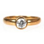 Ring, 333er GG, 1 Zirkonia ca. 0,5 ct., Gew. 1,7 g, RG 54, Innendurchmesser 19,7 mm,