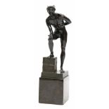 Figur "Hermes der Götterbote", Bronze, auf quadratischem Mamorsockel, braun patiniert, unsign.,