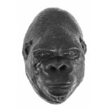 Maske des Gorillas "Knorke", halbplastischer Gipsabdruck, schwarz gefaßt, der Gorilla (1963-2003)