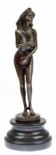 Bronze-Figur "Weiblicher Akt mit Hut", Nachguß 20. Jh., bez. "M. Archi", braun patiniert,