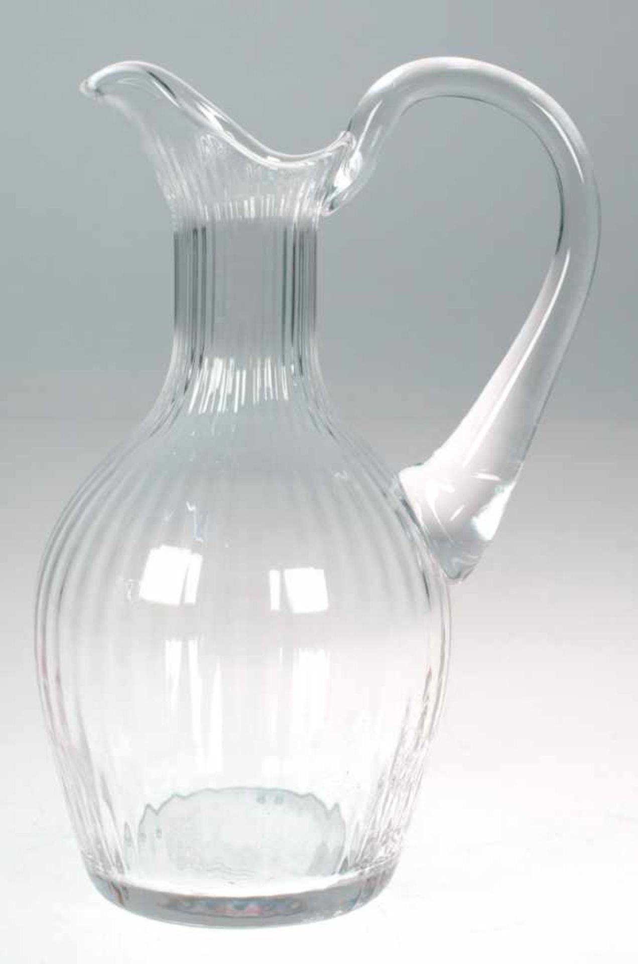Wasserkrug, Frankreich, Sevres, gemarkt, Kristall, vertikaler Rillendekor, H. 25 cm