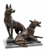 Carvin, Louis-Albert (1875 Paris-1951 ebenda) "Schäferhundepaar", Bronze, dunkelbraun patiniert,