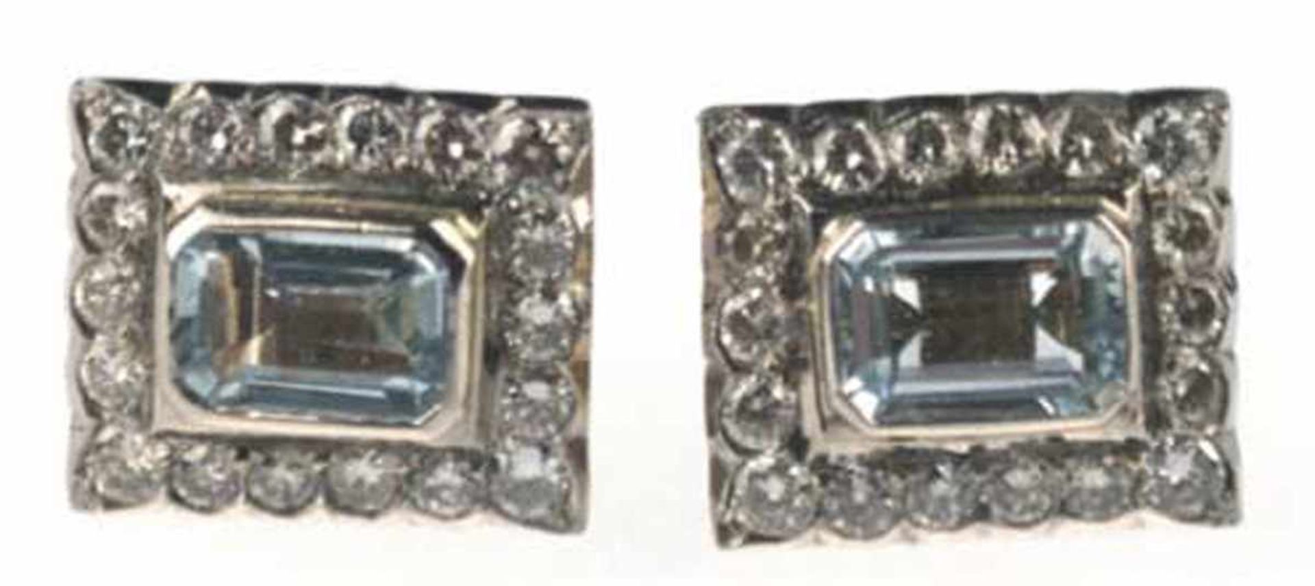 Ohrstecker, 750er Gold, Aquamarine 1,9 ct., Brillanten 0,59 ct., Gew. ca. 4,9 g, Maße 1,1