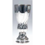Vase, Treusch, Leipzig, 800er Silber, punziert, ca. 438 g, geschweift gerippte Wandung, am