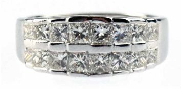 Ring, 585er WG, 2-reihig besetzt mit 16 Prinzess-Diamanten von zus. 2,15 ct, 5,06 g, RG