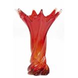 Murano-Vase, Klarglas mit roter Einschmelzung, gedrehter Korpus mit ausgestelltem,