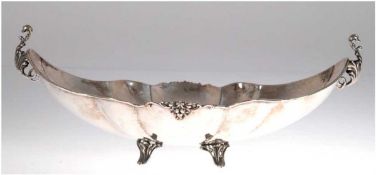 Fußschale, 800er Silber, punziert, ca. 555 g, geschweifte Schiffchenform, 15x41x22 cm