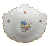 Meissen-Schale, Altozier, Bunte Blume 3, 1. Wahl, runde Form mit geschweiftem Rand, H. 6cm, D