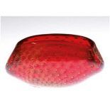 Murano-Schale, ovale, beidseitig eingedrückte Form, rot mit Goldschmelzungen, 6x13,5x7 cm