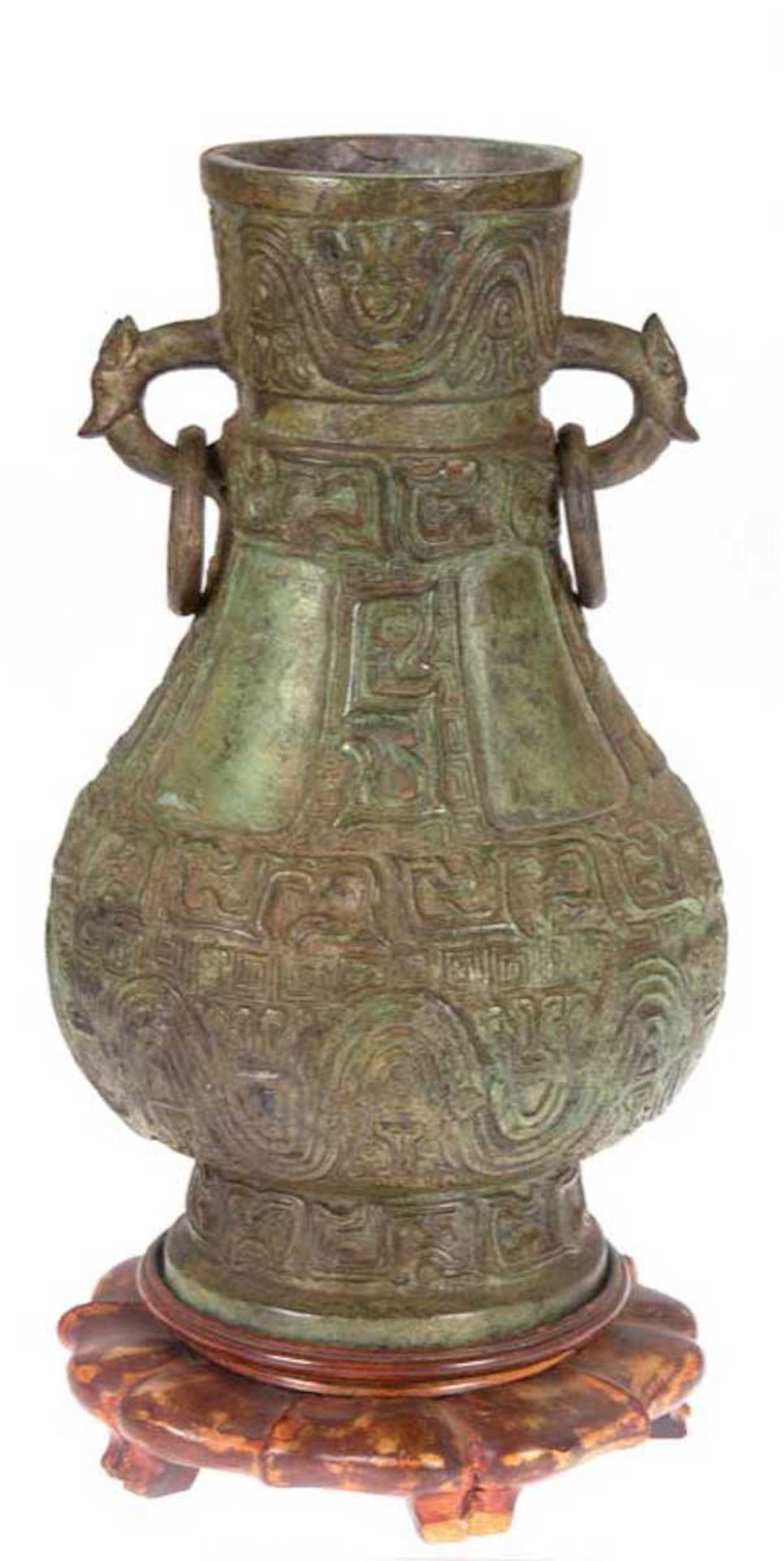 Vase, Bronze, im archaischem Stil, Holzsockel, seitlich mit 2 figürlichen Handhabendurchzog