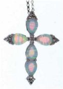 Anhänger, Kreuz mit Kette, 925er Silber, fünf tropfenförmige Opale (rec.), Diamant, Größe<br /