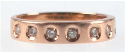 Ring, 585er GG, Christ, auf Schauseite 7 Diamanten in der Schiene, ges. 3,3 g, RG 52