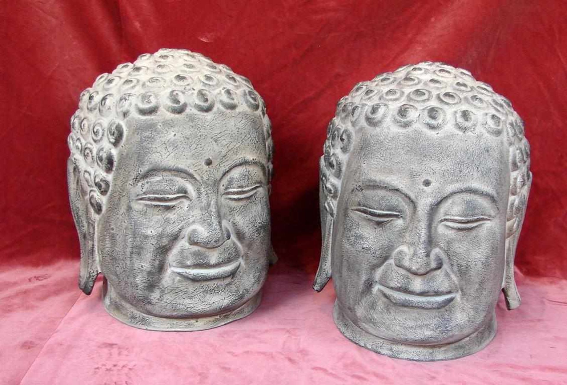 Paar asiatische Köpfe, Ton, neuzeitlich, Höhe ca. 33 cm<b