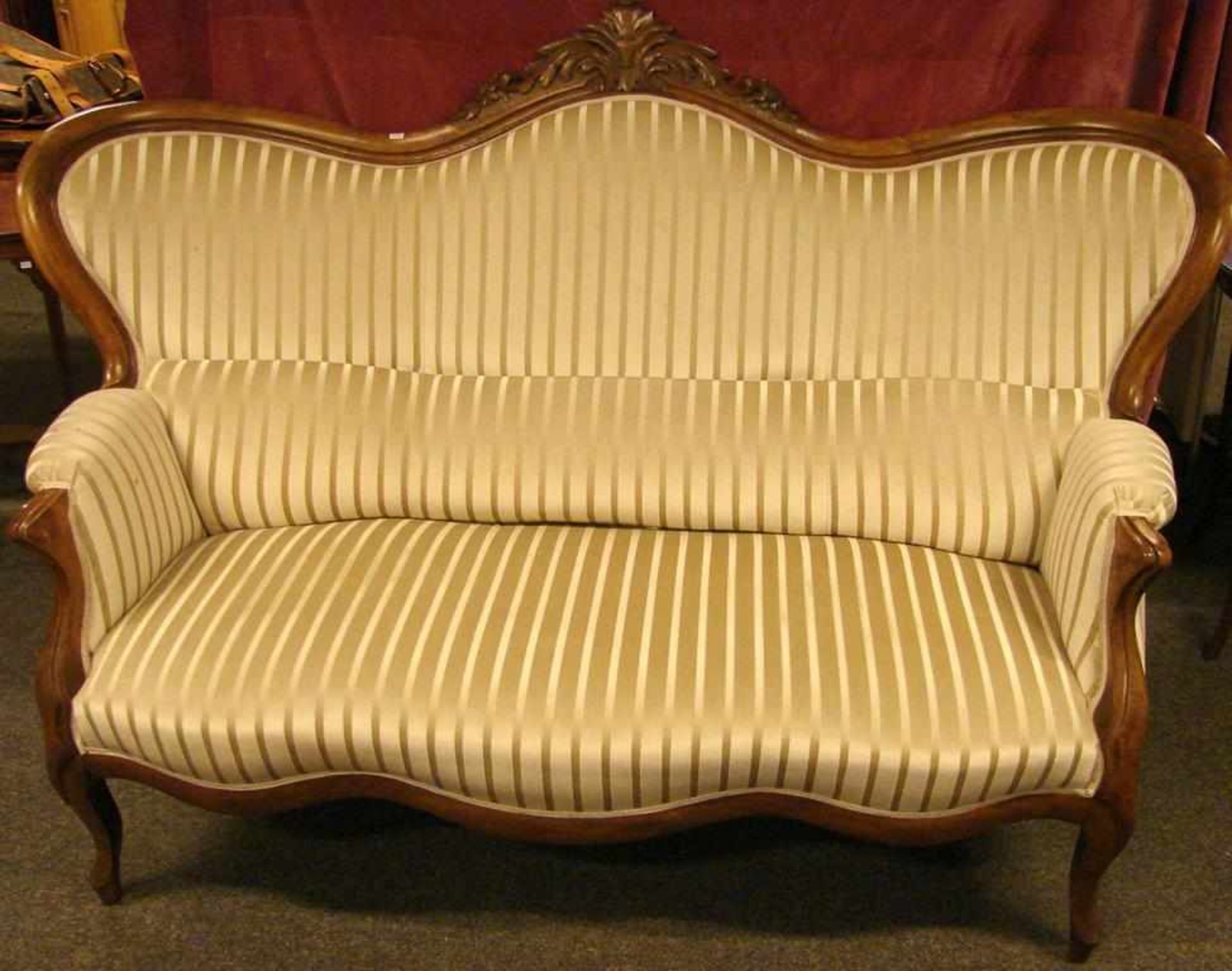 Sofa, Nussbaum, um 1890, Breite ca. 170 cm, guter Zustand, auch der Bezug - Bild 2 aus 3