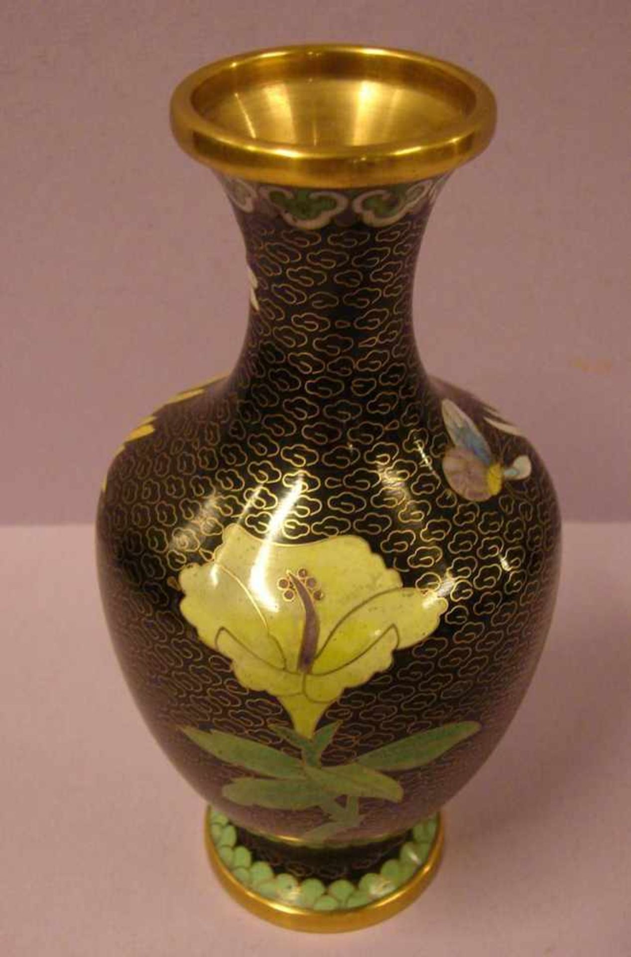 Vase, Cloisonné, Höhe ca. 19 cm<b