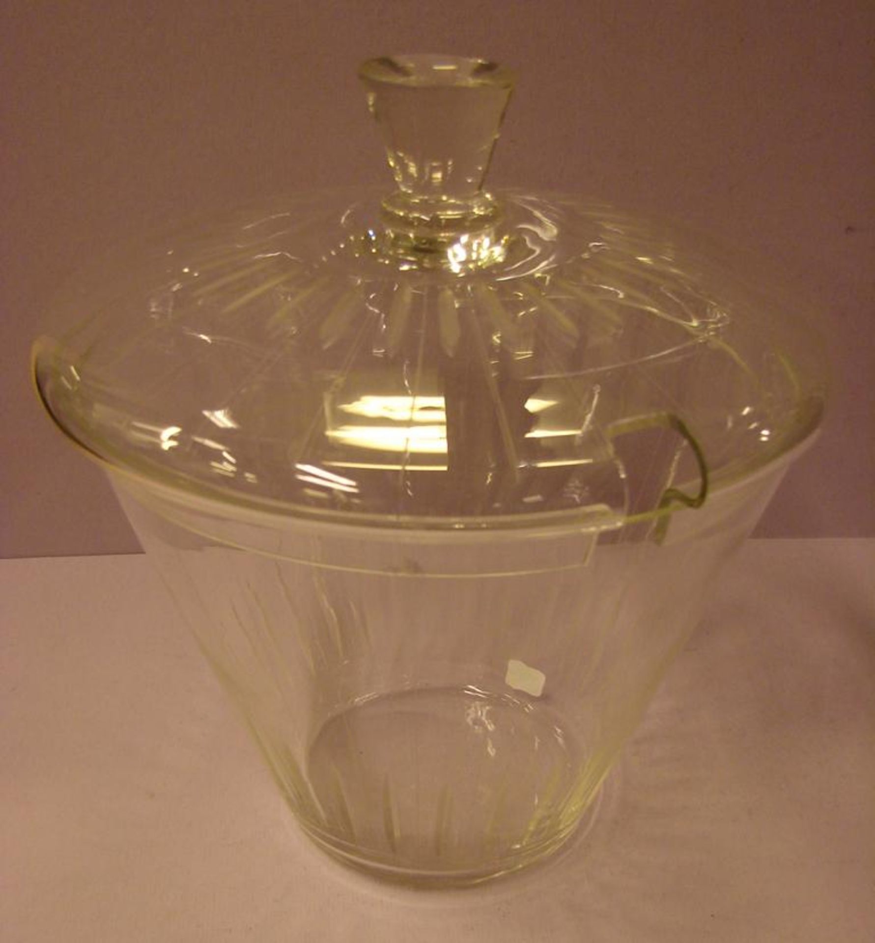 Glasbowle mit Deckel, 70er Jahre, H. 29 cm, (Chip am Deckel)