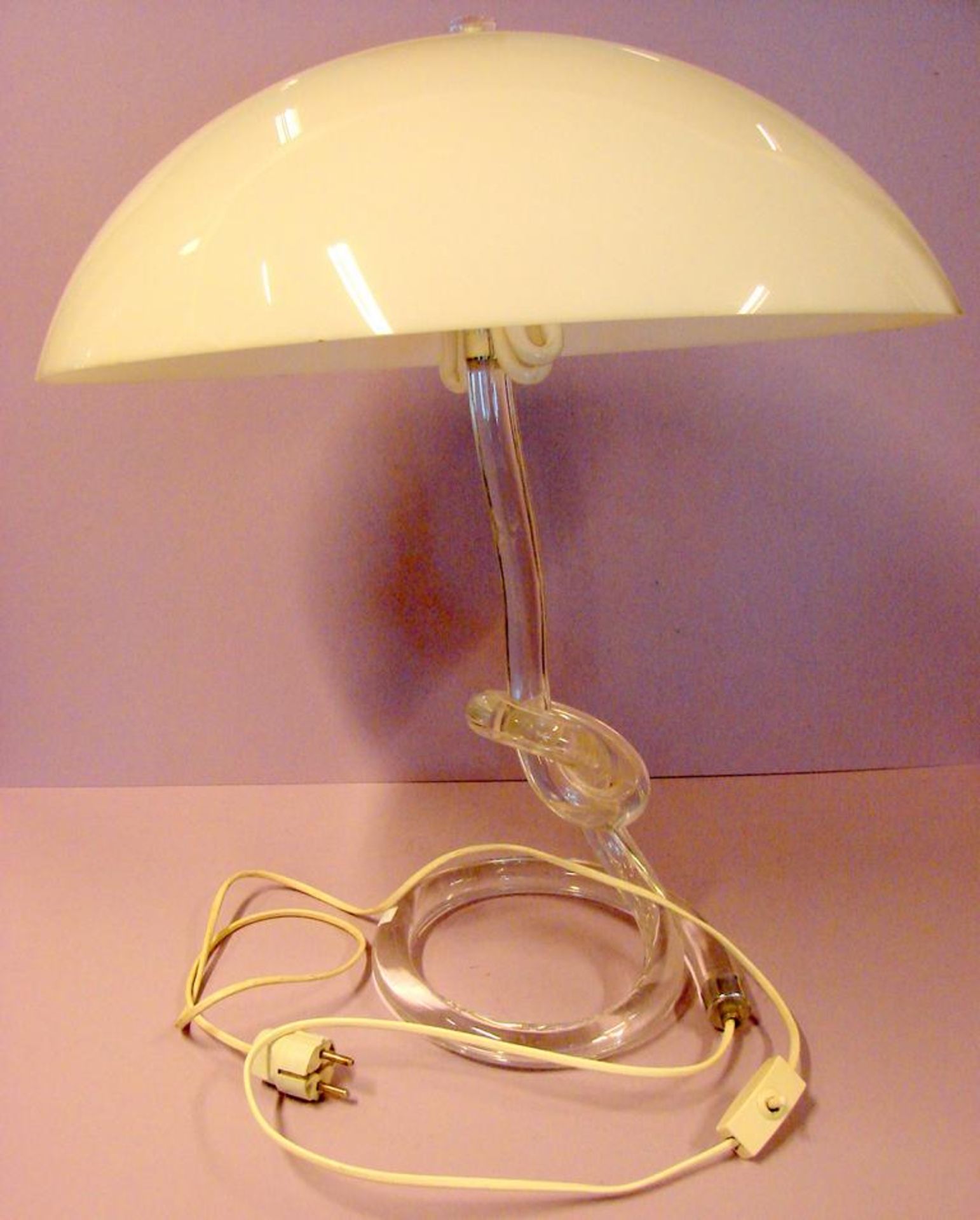 Tischlampe, Plexiglasfuß, Design, Kunststoffschirm, H.ca. 58 cm