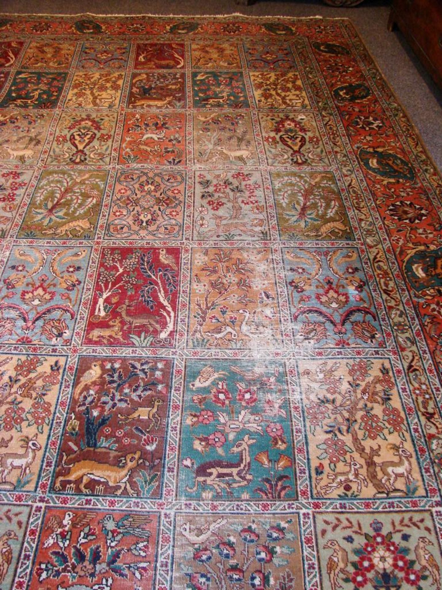 Teppich, Ghom, Bilderteppich, ca. 240 x 375 cm, teils abgelaufene Stellen - Image 3 of 6