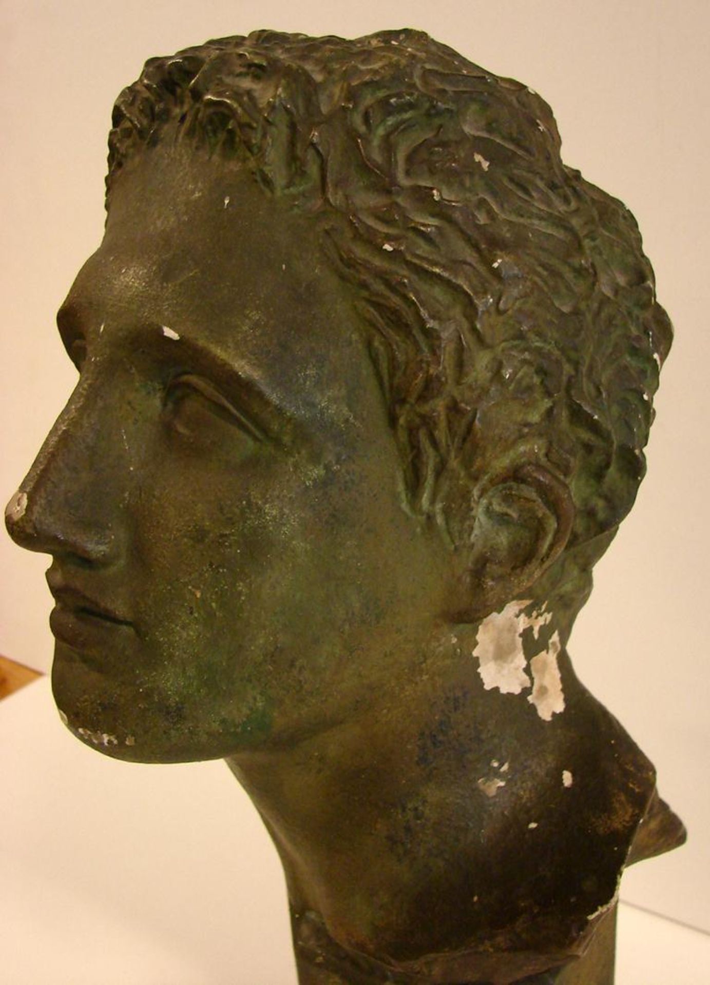 Büste, "Antike Schönheit", Gips, grün gefasst, auf Sockel, H.ca. 42 cm - Bild 2 aus 2