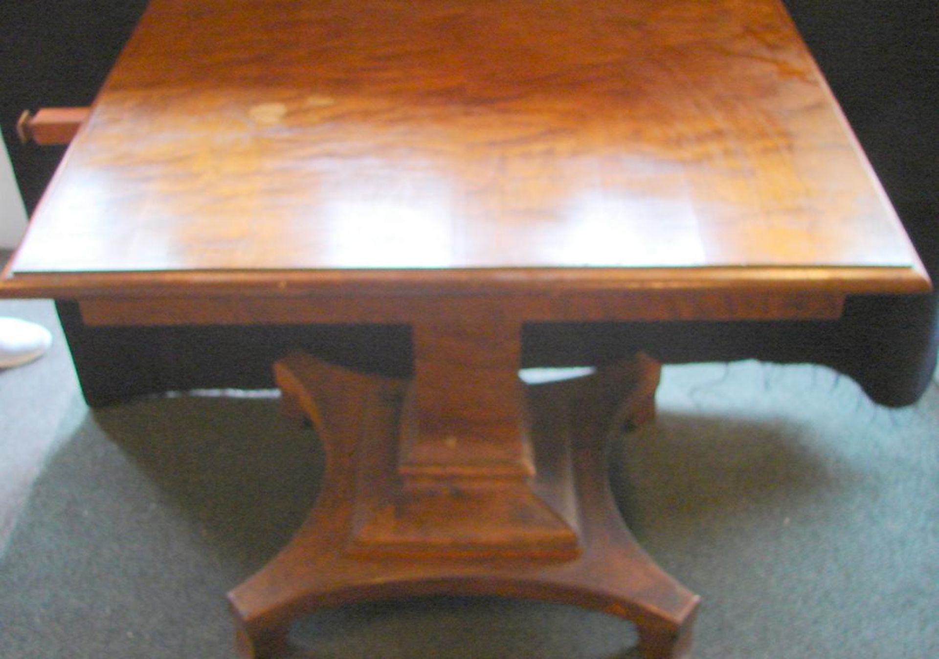 Tisch, Mittelfuss, Höhe ca. 76, B. 88, T. 71 cm