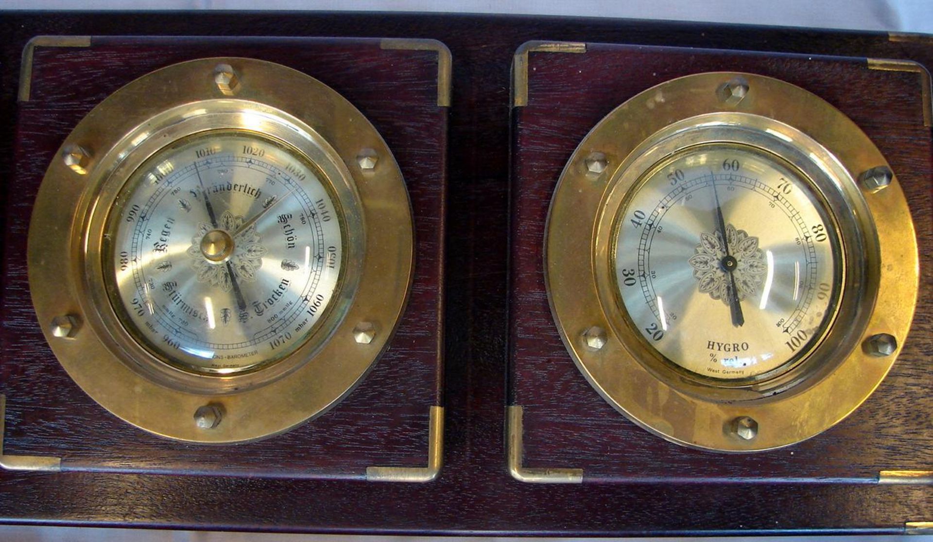 Schiffsuhren, Messing, Thermometzer, Hygrometer, Barometer, auf Holzbrett,, ca. 19x53 cm - Bild 3 aus 3