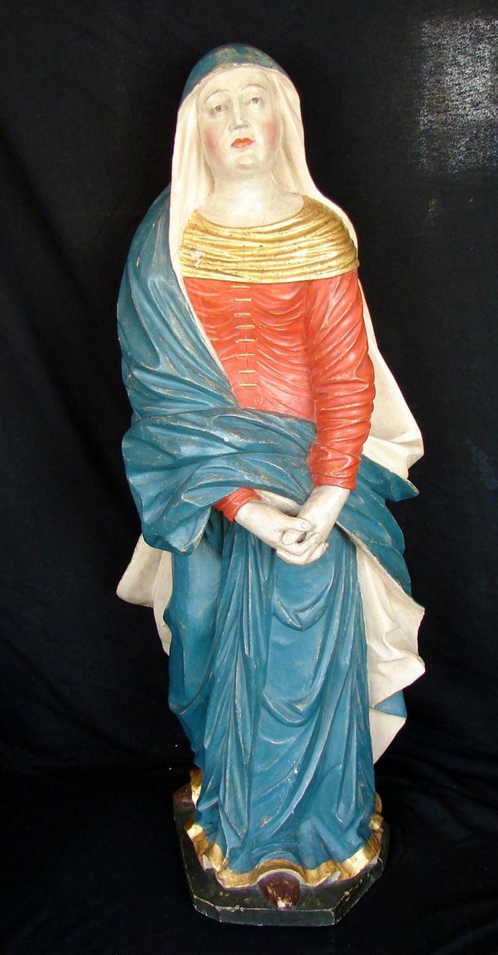 Madonna, wohl 19. Jhd., Lindenholz, farbig gefasst, Höhe ca. 123 cm, leichte Beschädigungen auf der