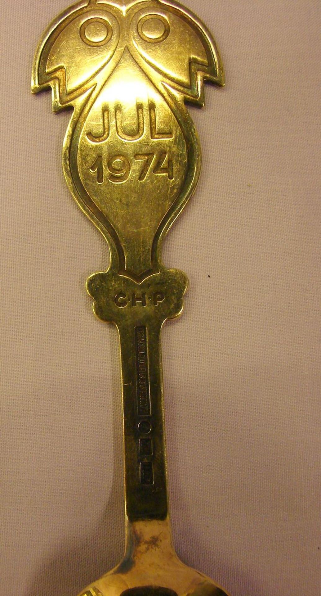 4 Dänische Jahreslöffel, A. Michelsen, 925er Silber, vergoldet, Griffe Polychrom Emailiert, datiert - Bild 4 aus 5