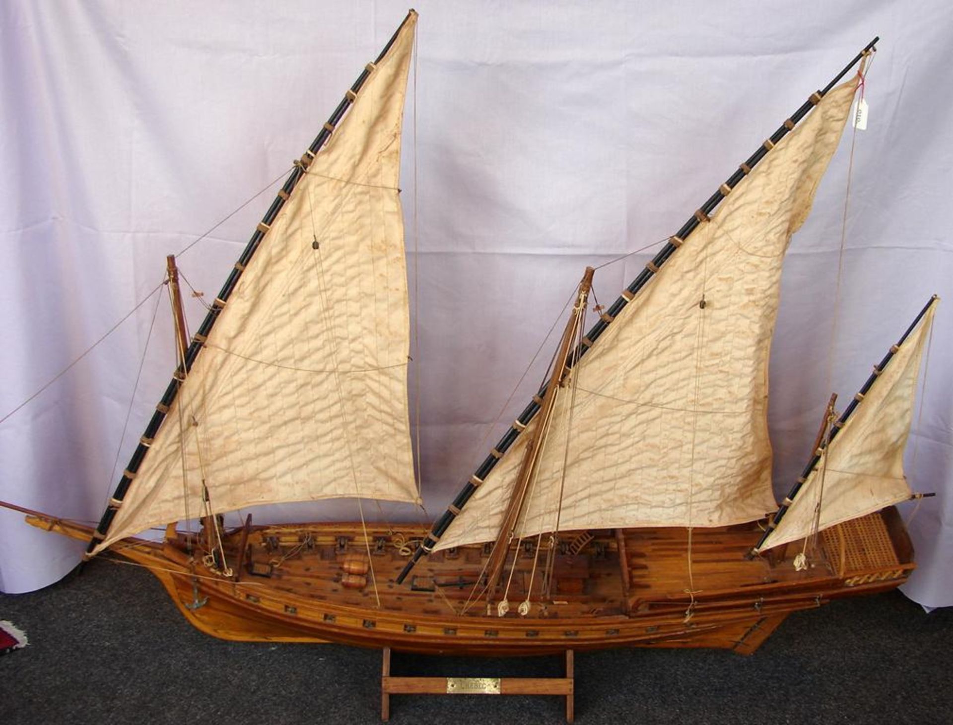 Holzsegelmodellschiff, Dreimaster, "CHEBEC", guter Zustand, Länge ca. 112 cm, Keine Postversand ...