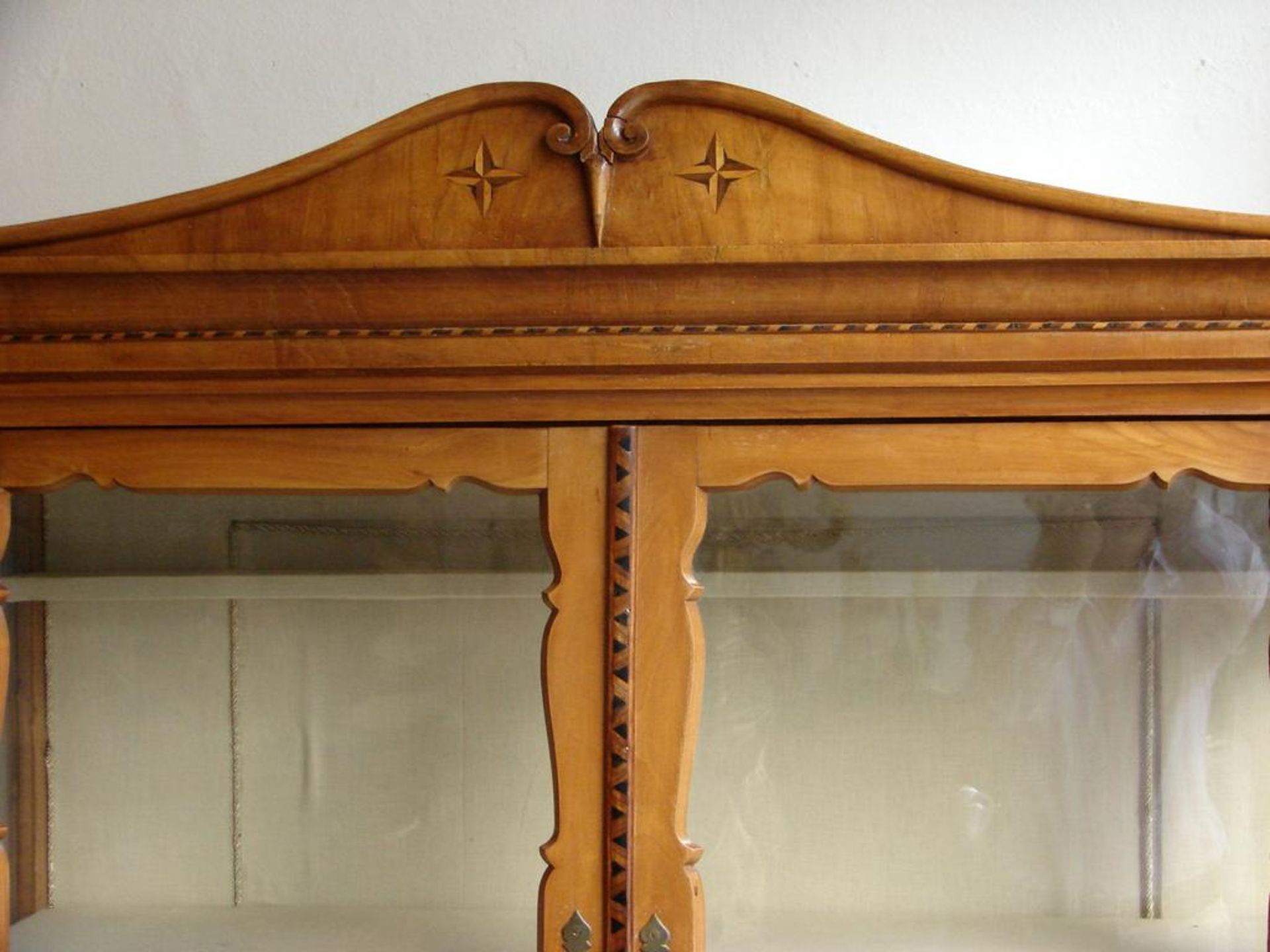 Schrank, Kirschbaum, Spätbiedermeier, 2 Glastüen, Höhe ca. 186, B. 115, T. 50 cm - Bild 2 aus 3