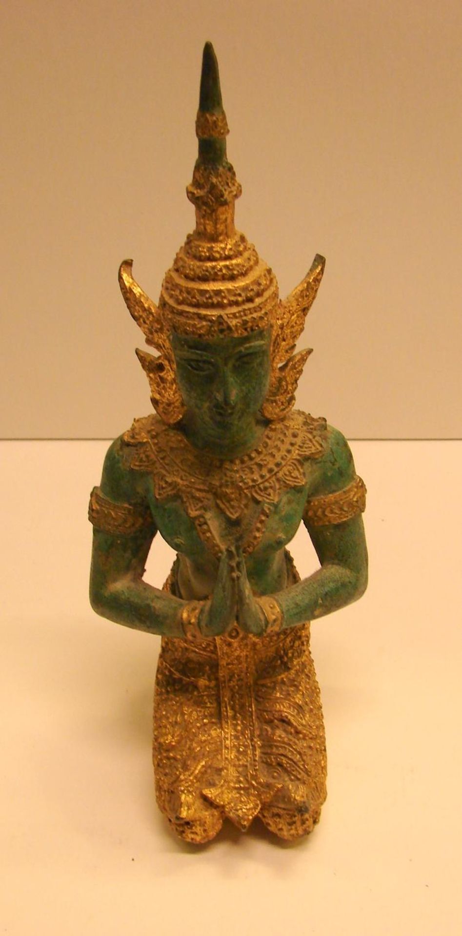 Figur, Tempelwächter, Thailand, Metall, goldfarbend, H. ca. 23,5 cm