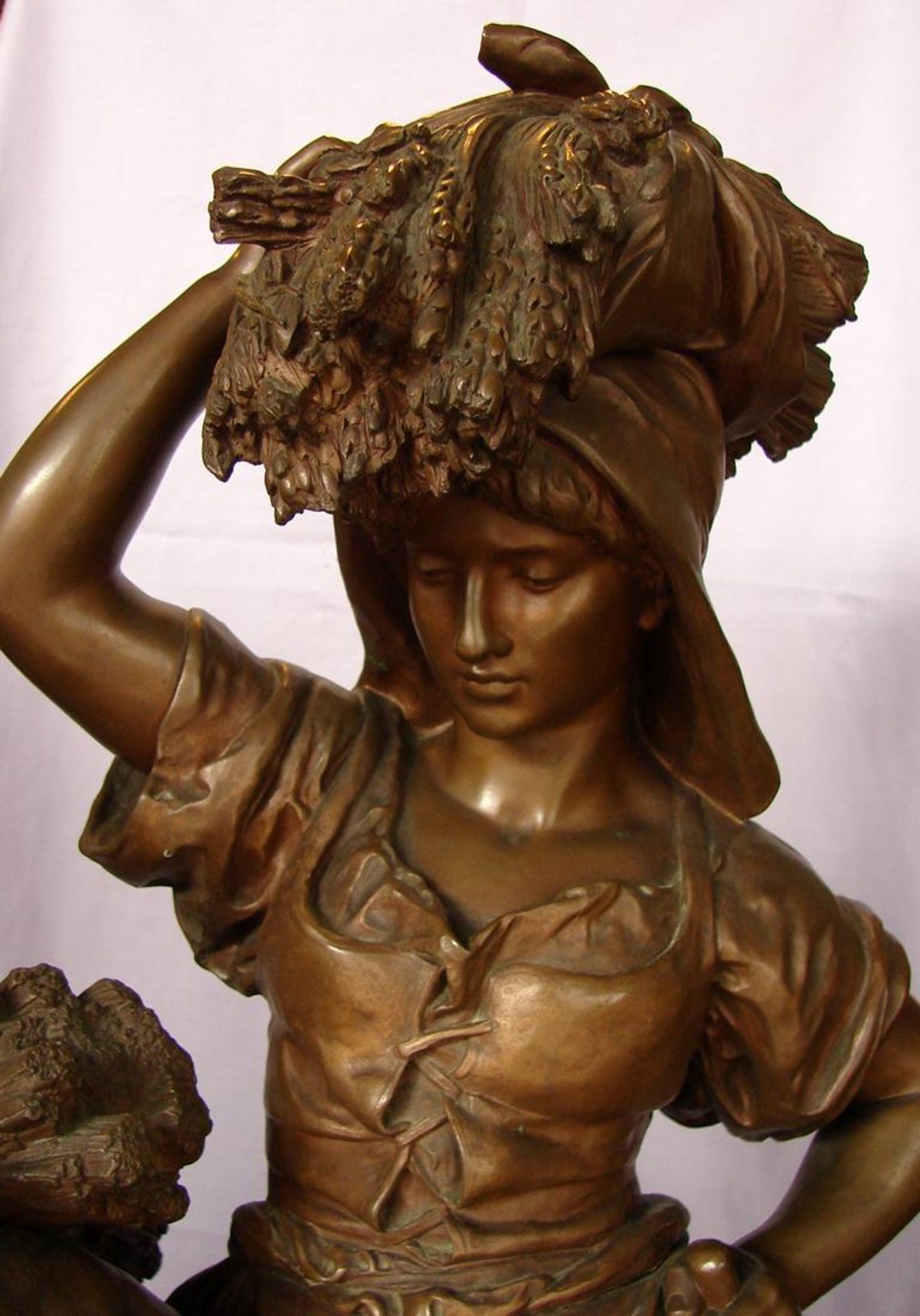 Mathurin Moreau (1822-1912), "2 Frauen nach der Ernte", Bronze, sig. Math. Moreau, E.GolinCo, - Bild 3 aus 4