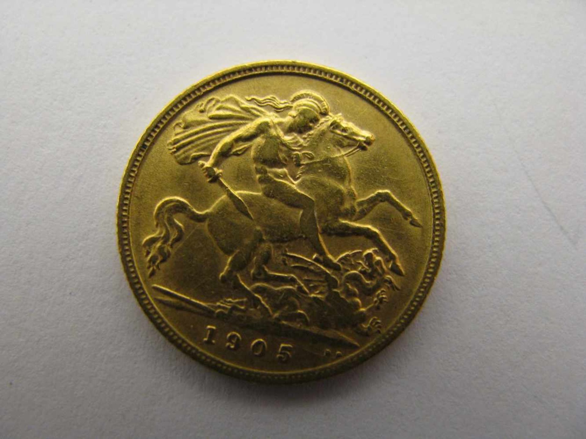 Goldmünze, Sovereign, England, 1905, Edward VII., 3,95 g, d 1,9 cm.<