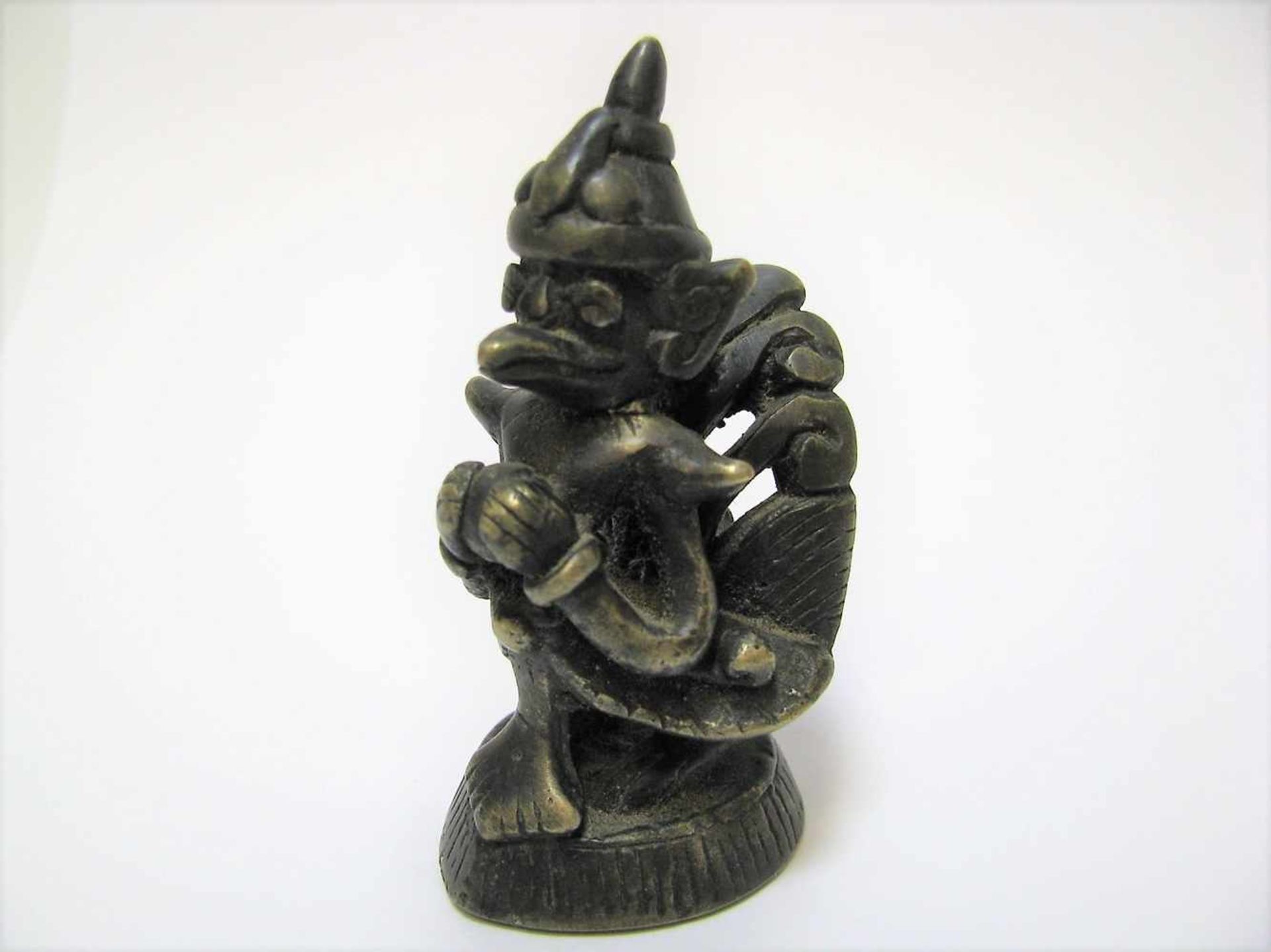 Opiumgewicht in Form eines Fabelwesens, Myanmar, Bronze, 6,5 x 3 x 3 cm.