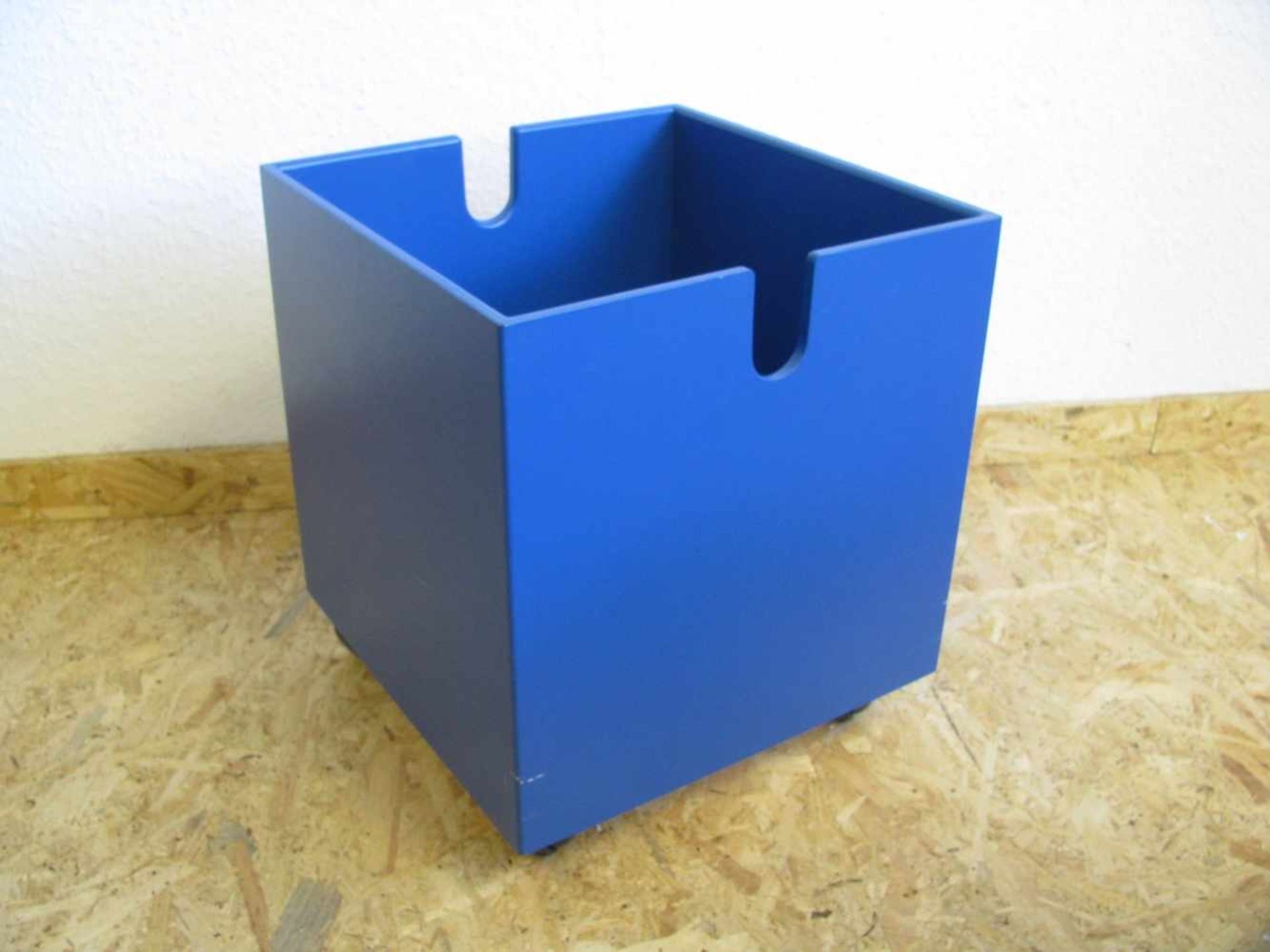 2 Designer-Boxen auf Rollen, Kartell, Cubo 4770, Design Guilio Polvara, lackiertes Polyurethen in - Image 2 of 3