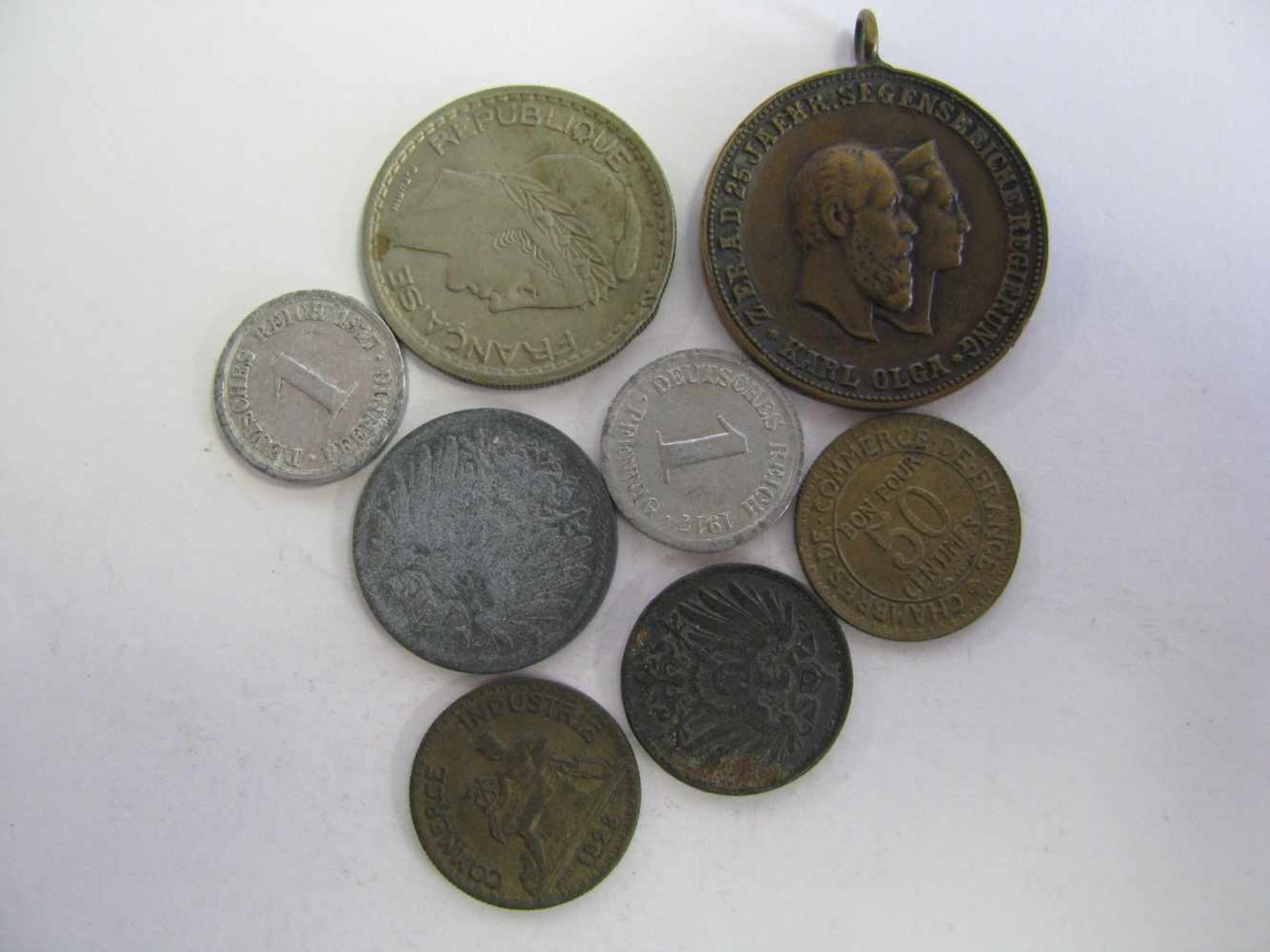 Münzanhänger und 7 diverse Münzen, Deutsches Reich und Frankreich.