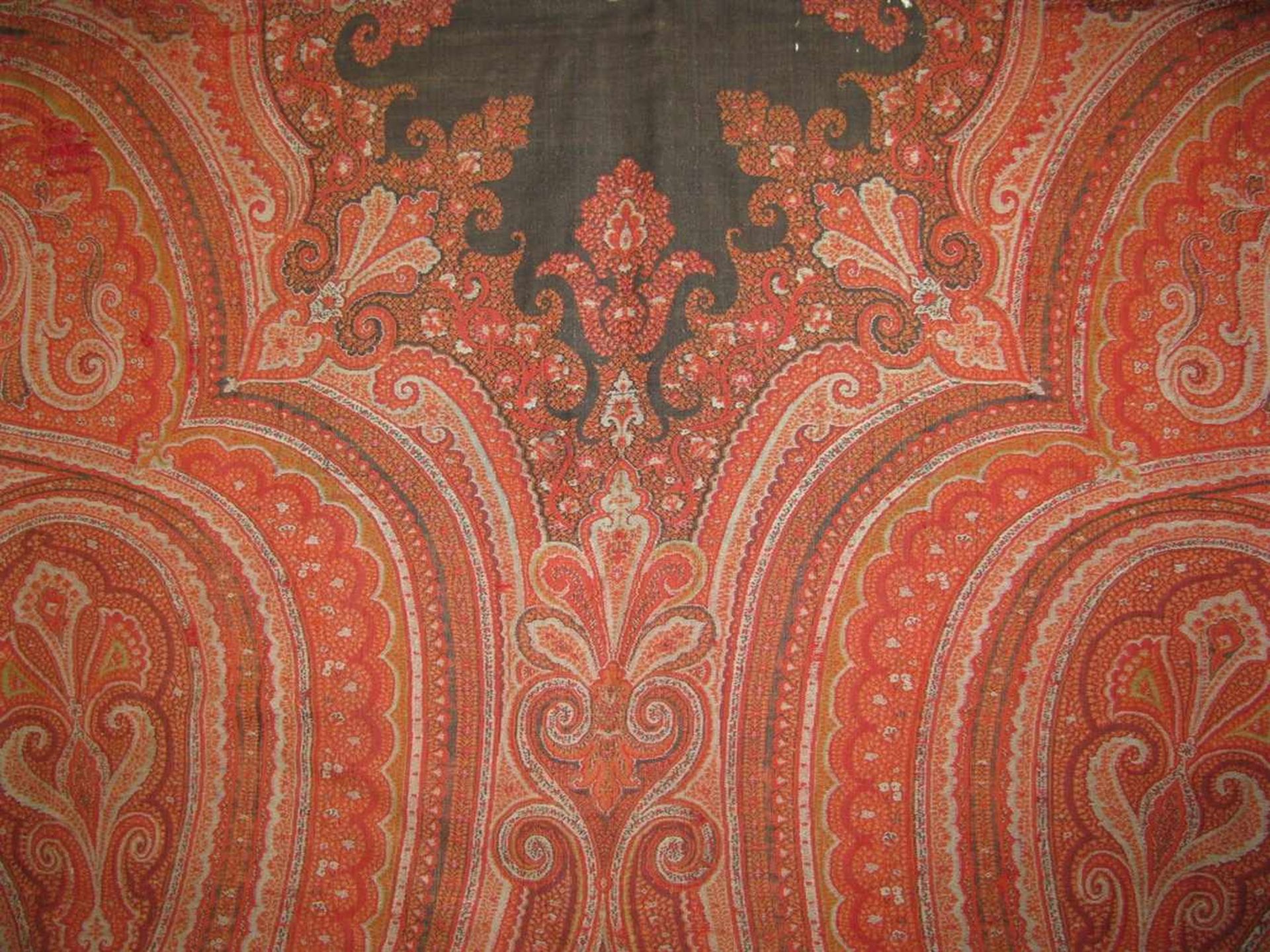 Kaschmir-Decke, Indien, um 1900, ca. 224 x 80 cm. - Bild 2 aus 3