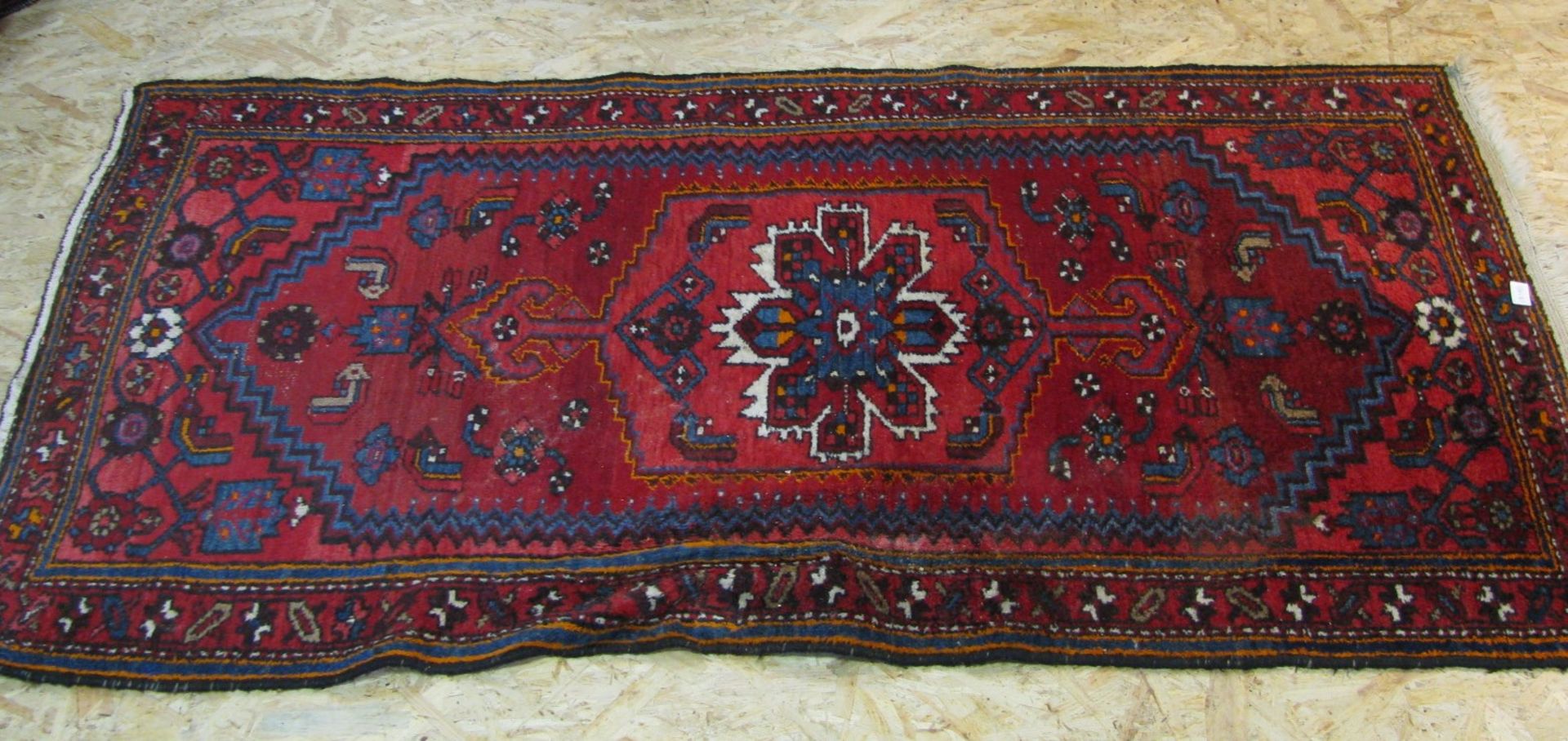 Hamadan, Persien, Laufstellen, ca. 196 x 103 cm.