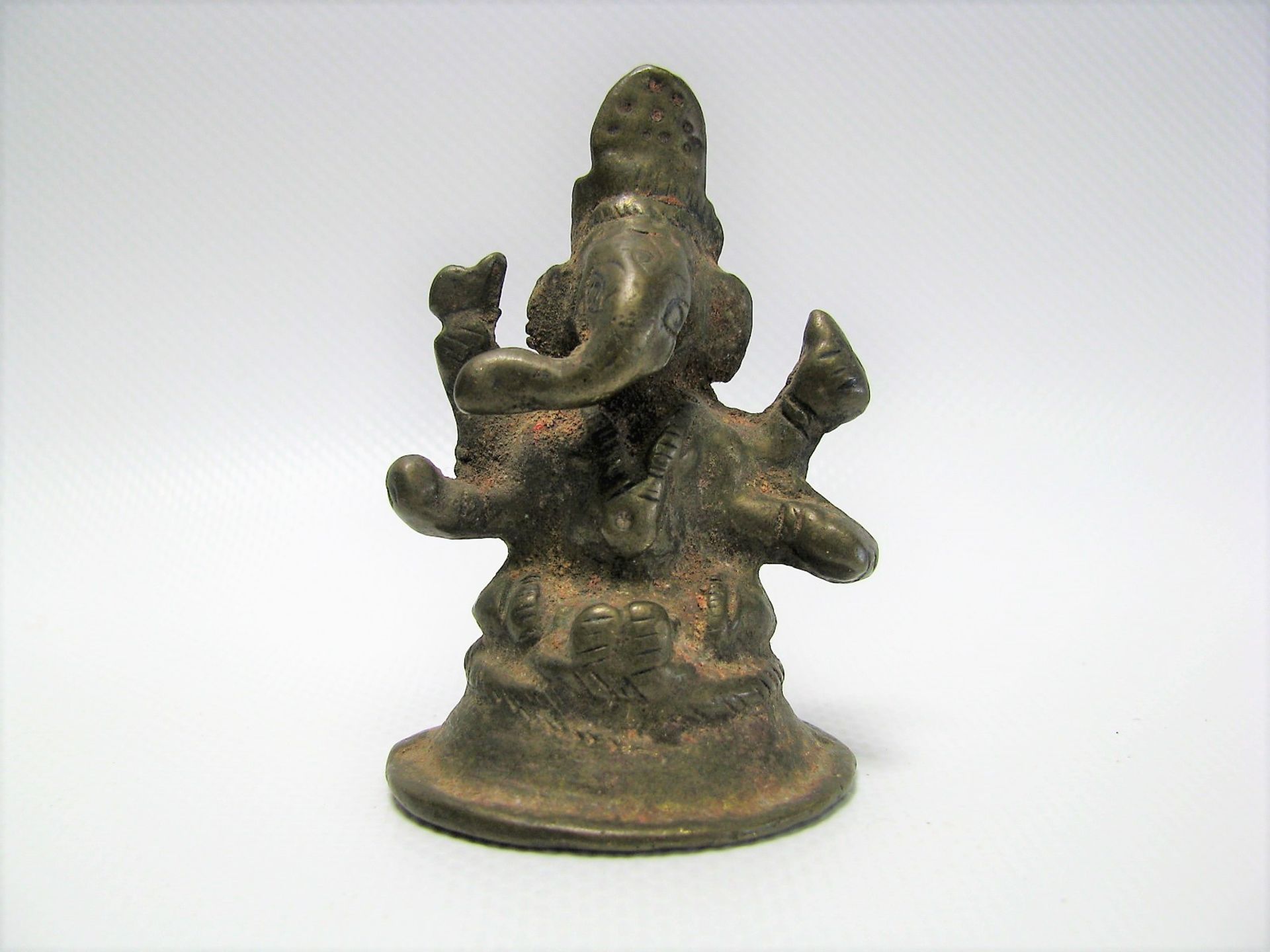 Ganesha, wohl Indien, antik, Bronze, h 6,5 cm, d 4 cm.